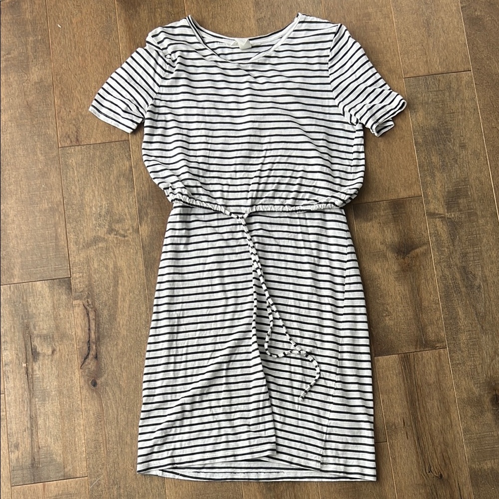 H&M Black and White Striped Nursing Dress